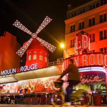 Avec Balcon Pres Sacre Coeur
